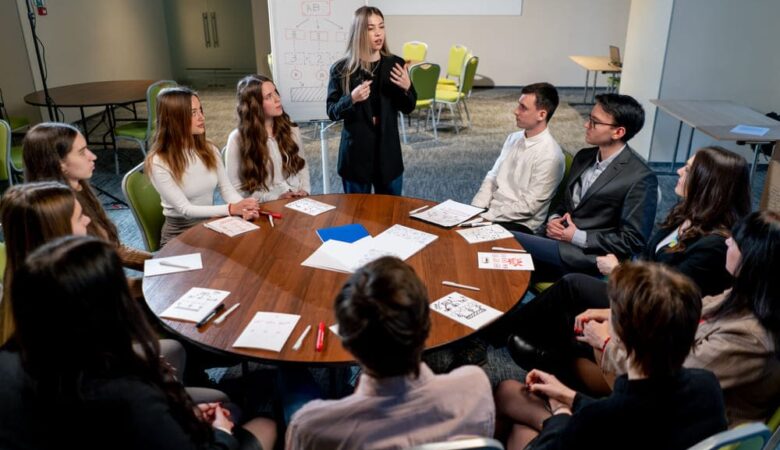 O Que é Mesa-redonda e Como Organizá-la Para Eventos Corporativos?